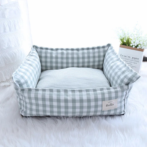 Cama azul aos quadrados para cão 💙